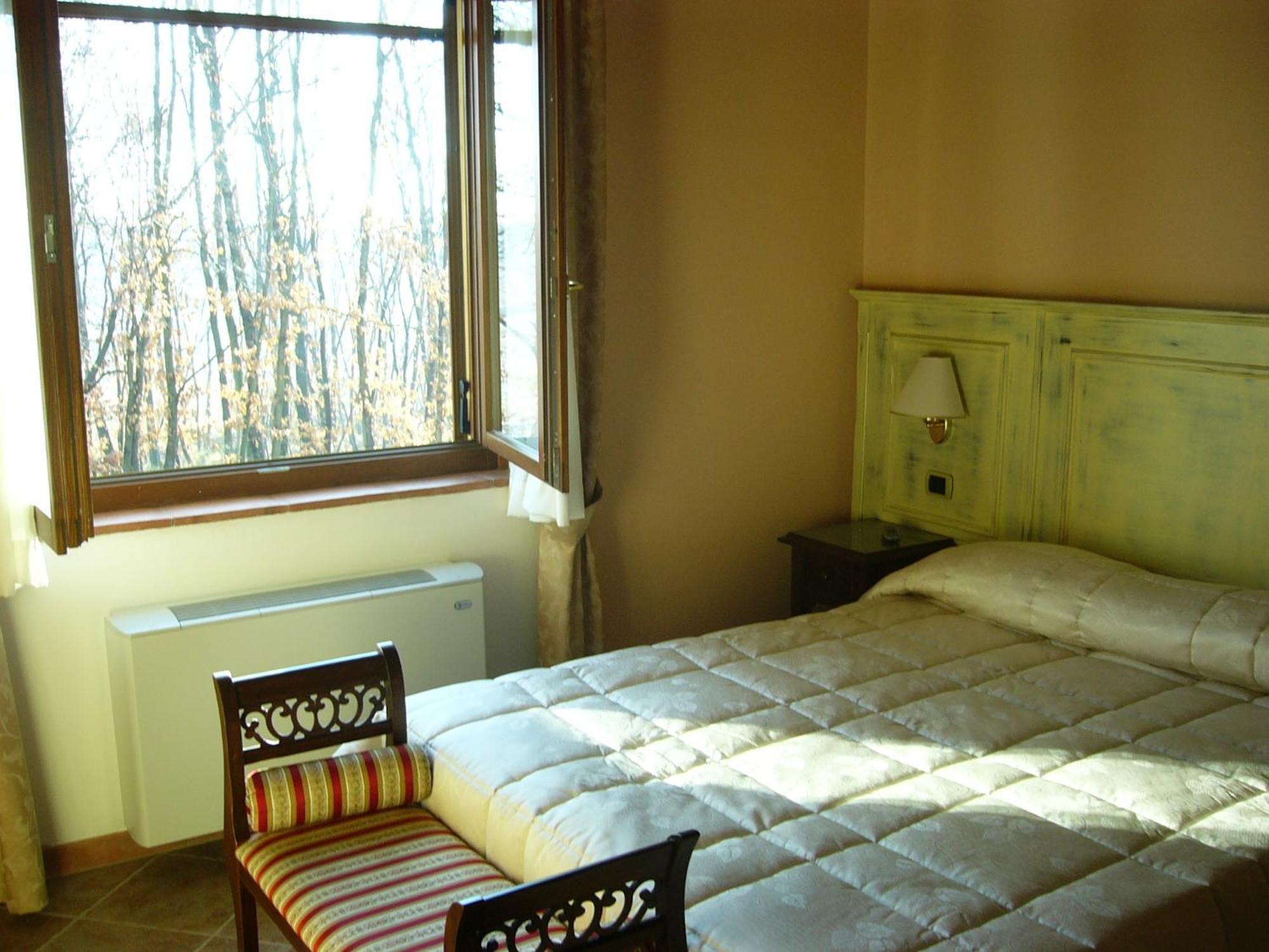 Albergo La Foresteria Bettolle Ngoại thất bức ảnh