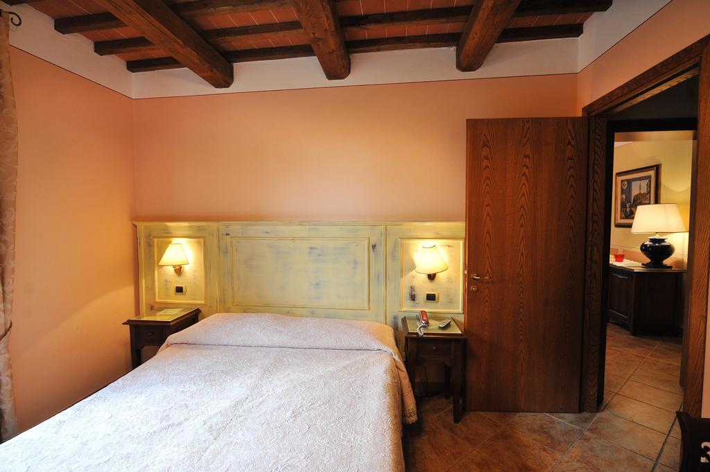 Albergo La Foresteria Bettolle Ngoại thất bức ảnh