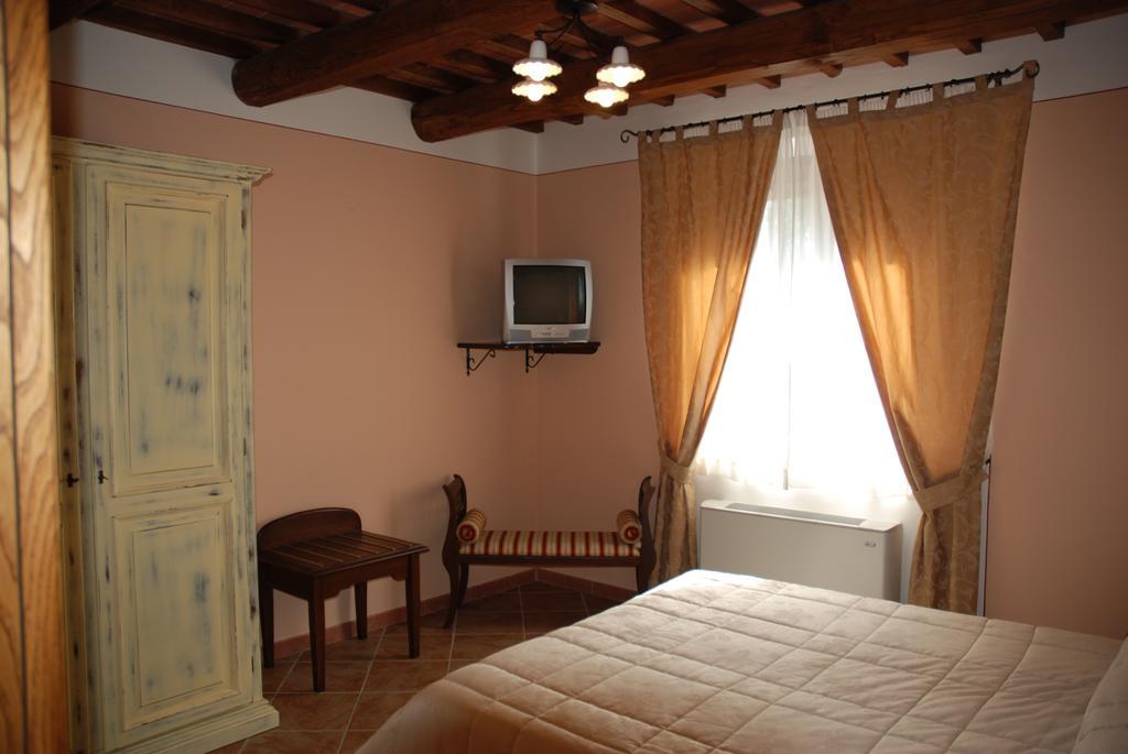 Albergo La Foresteria Bettolle Ngoại thất bức ảnh