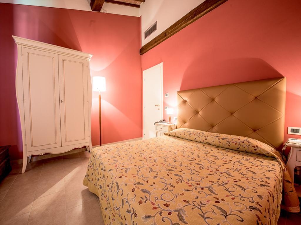 Albergo La Foresteria Bettolle Ngoại thất bức ảnh